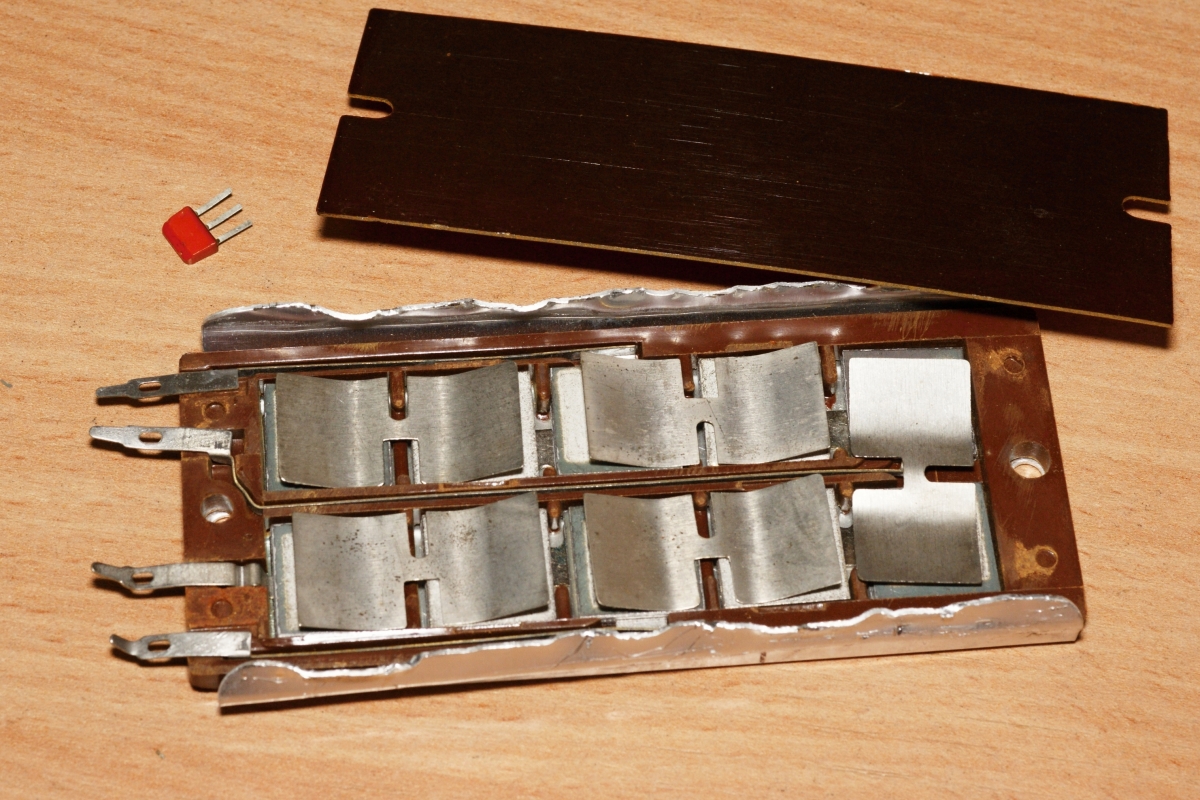 Sony Alpha DSLR-A380 camera sample Photo. Captured with flashlight at Night. Orientation: Landscape. ISO: 200. Exposure time: 1/80. Focus: 100/10. Original size: 3036x2024. Uploaded By anonymous At 02 Apr, 2019